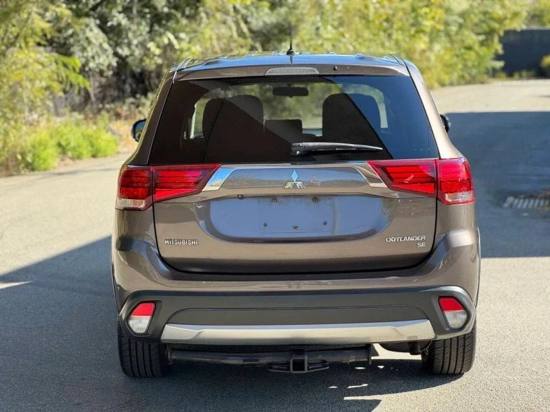 2016 Mitsubishi Outlander - Image 7 of 12