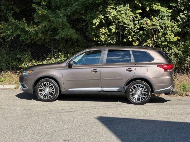 2016 Mitsubishi Outlander - Image 5 of 12