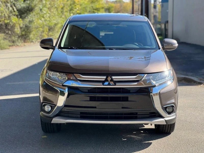 2016 Mitsubishi Outlander - Image 2 of 12