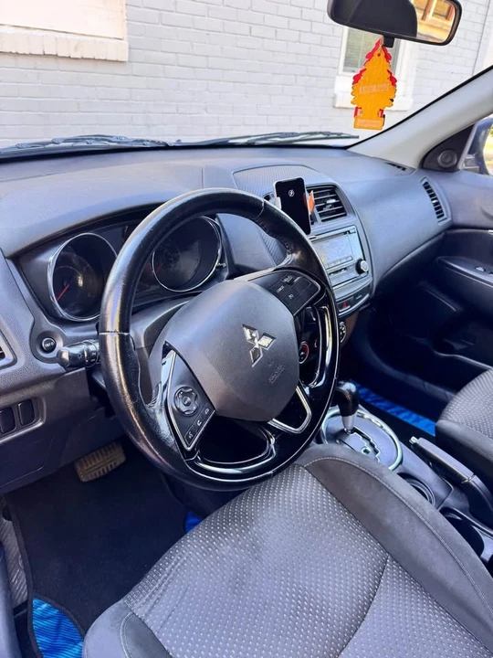 2016 Mitsubishi Outlander - Image 5 of 14