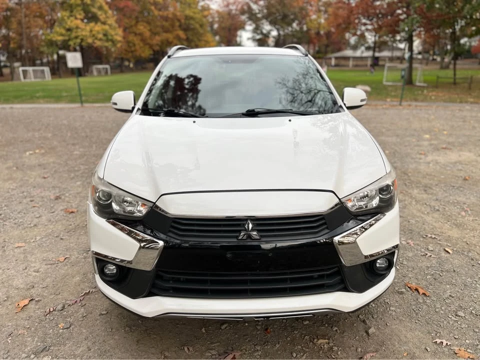 2016 Mitsubishi Outlander - Image 2 of 19