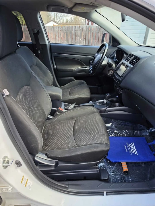 2016 Mitsubishi RVR - Image 5 of 19