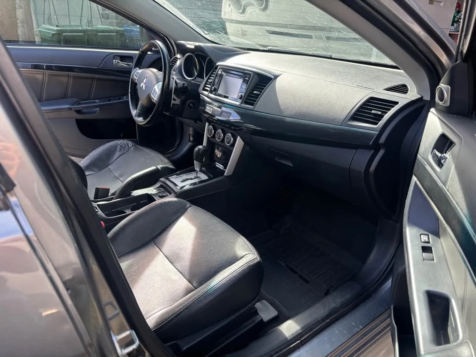 2016 Mitsubishi Lancer 10th Gen - Image 14 of 18