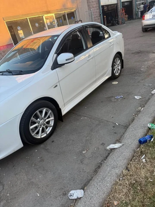 2016 Mitsubishi Lancer 10th Gen - Image 10 of 19