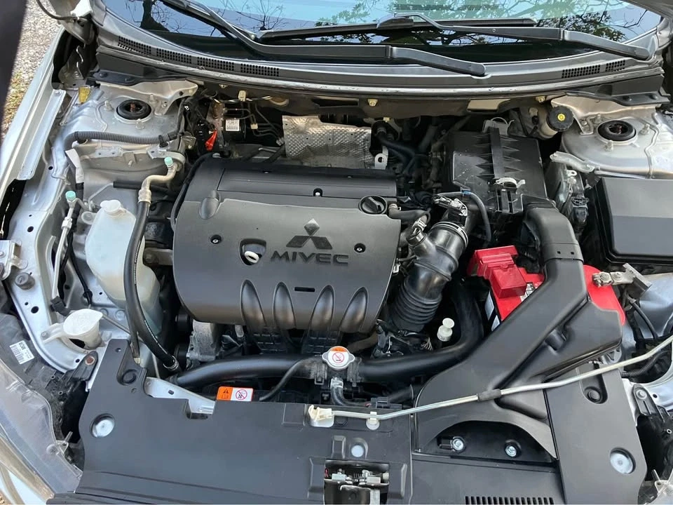 2016 Mitsubishi Lancer 10th Gen - Image 5 of 10