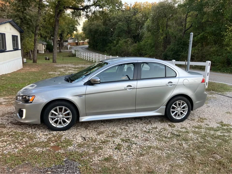 2016 Mitsubishi Lancer 10th Gen - Image 3 of 10