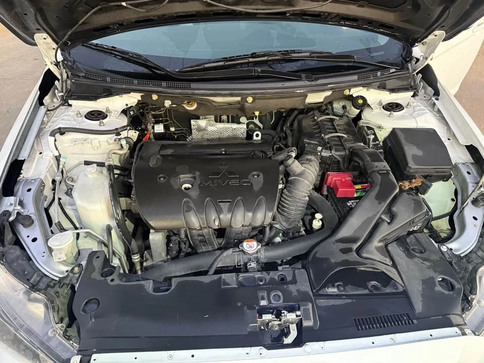 2016 Mitsubishi Lancer 10th Gen - Image 15 of 18