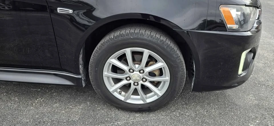 2016 Mitsubishi Lancer 10th Gen - Image 7 of 18
