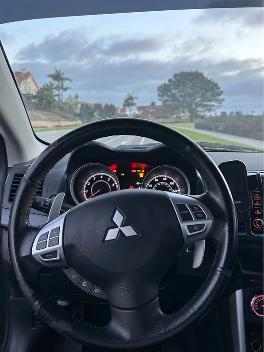 2016 Mitsubishi Lancer 10th Gen - Image 6 of 8
