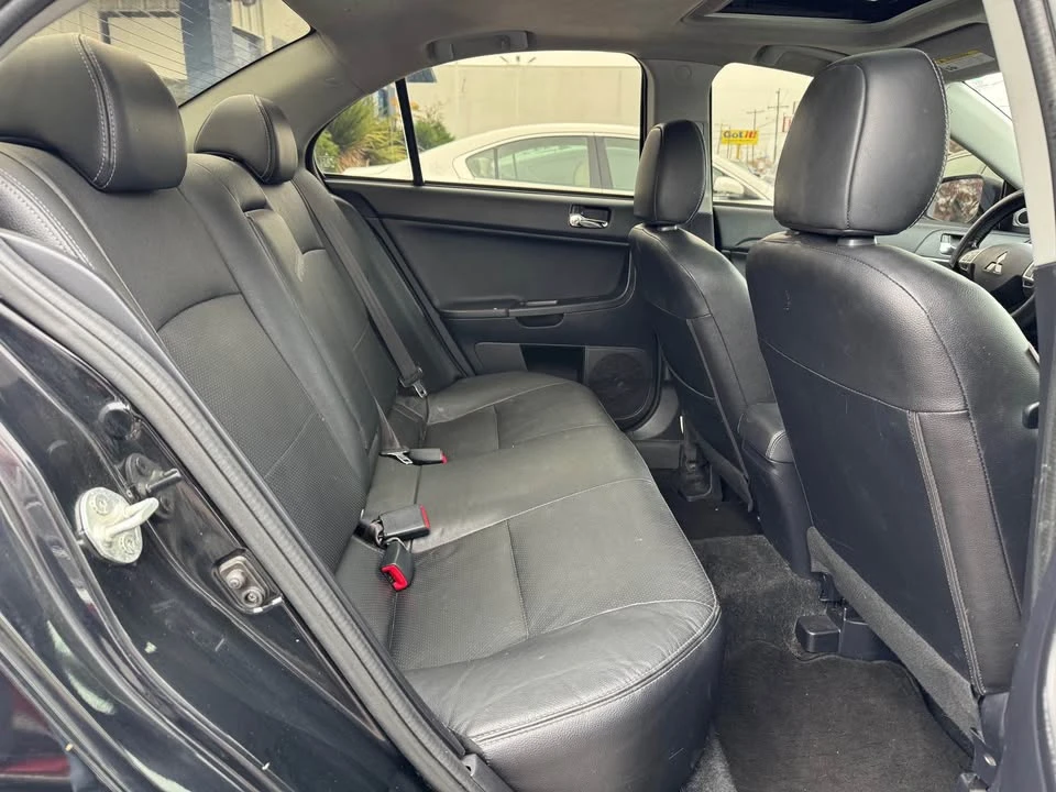 2016 Mitsubishi Lancer 10th Gen - Image 14 of 20