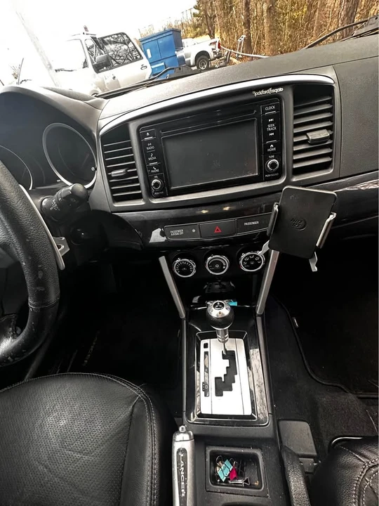 2016 Mitsubishi Lancer 10th Gen - Image 11 of 16