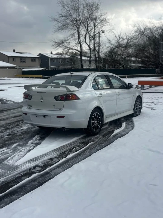 2016 Mitsubishi Lancer 10th Gen - Image 7 of 16