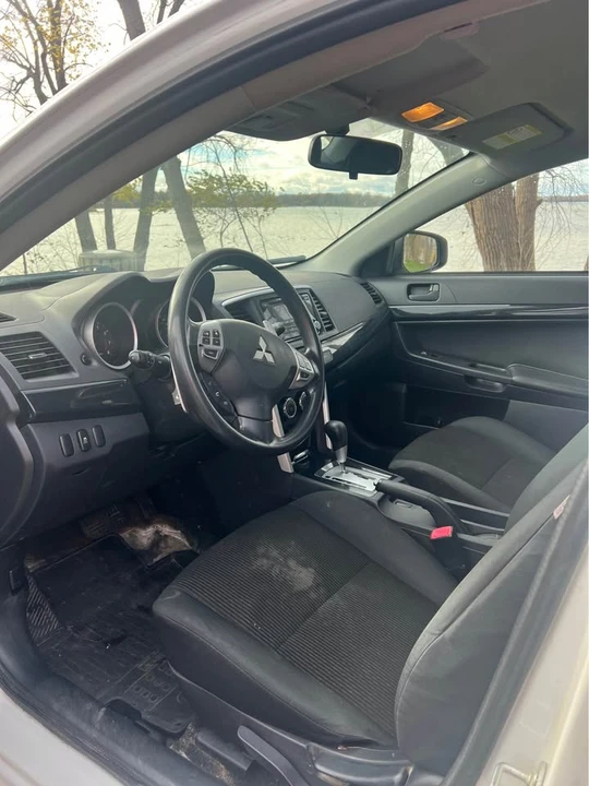 2016 Mitsubishi Lancer 10th Gen - Image 15 of 17