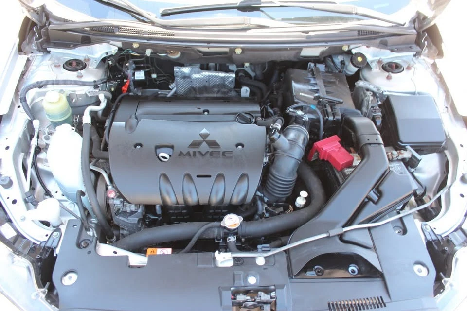 2016 Mitsubishi Lancer 10th Gen - Image 2 of 20