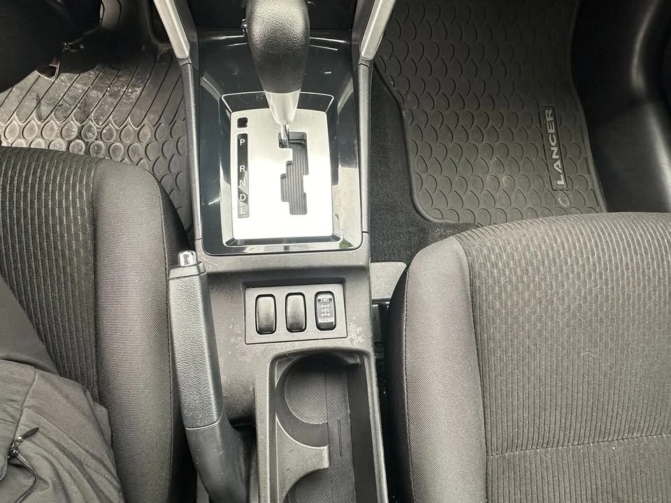 2016 Mitsubishi Lancer 10th Gen - Image 10 of 19