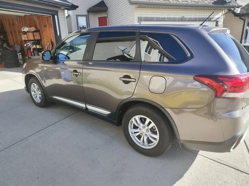 2016 Mitsubishi Outlander - Image 3 of 8