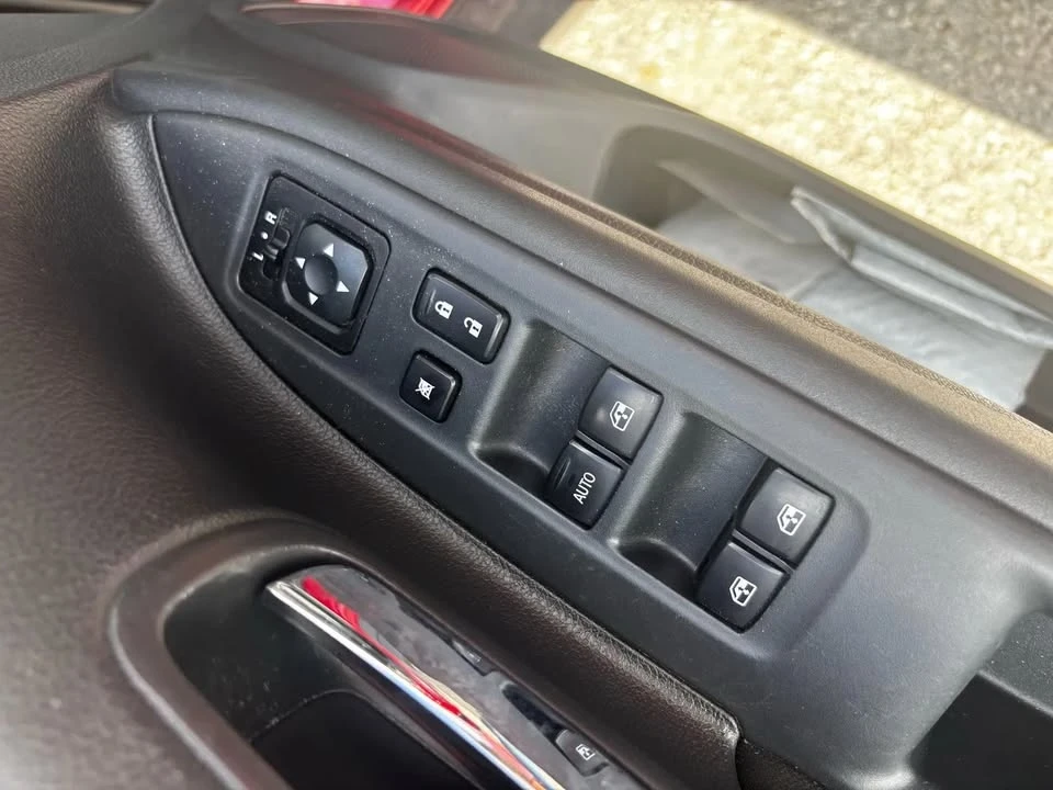 2016 Mitsubishi Outlander - Image 12 of 16