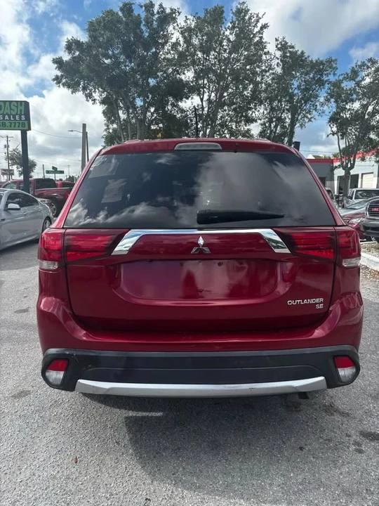 2016 Mitsubishi Outlander - Image 6 of 16