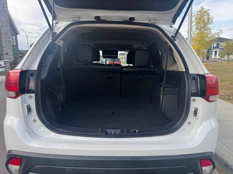 2016 Mitsubishi Outlander - Image 18 of 20