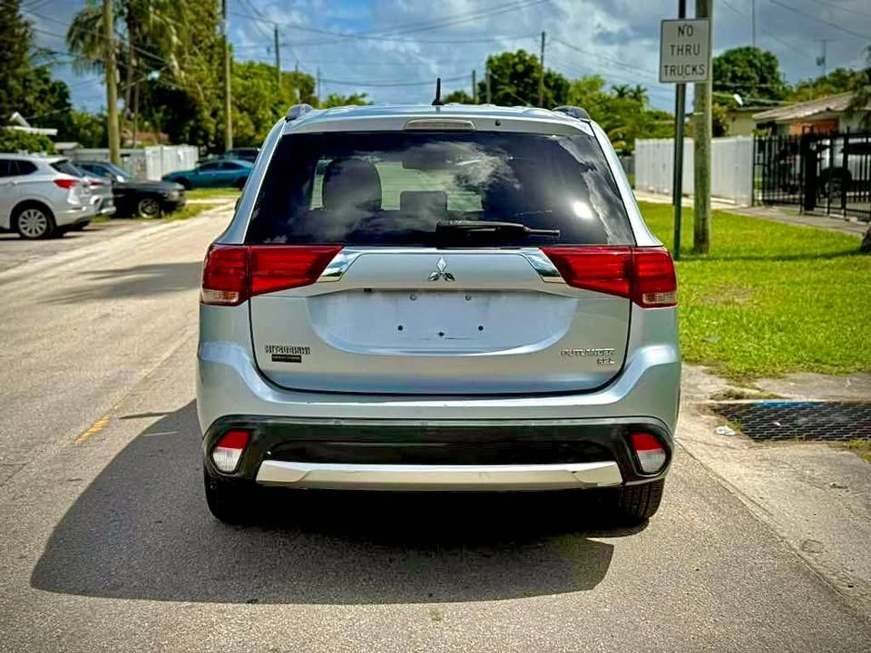 2016 Mitsubishi Outlander - Image 5 of 15