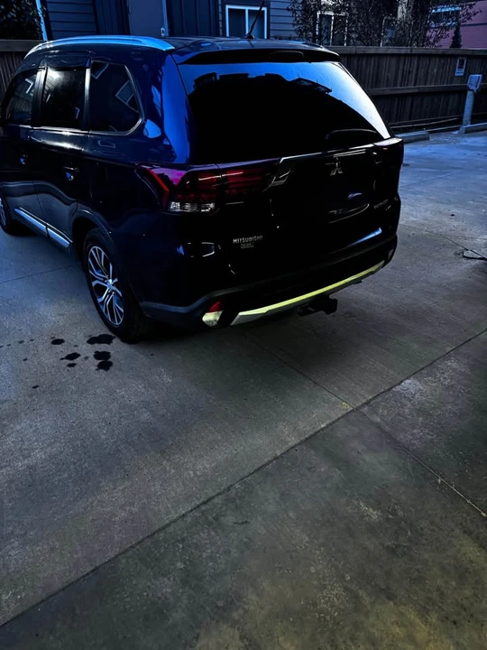 2016 Mitsubishi Outlander - Image 8 of 12