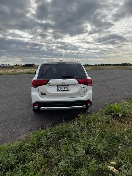 2016 Mitsubishi Outlander - Image 6 of 20