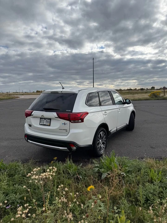 2016 Mitsubishi Outlander - Image 7 of 20