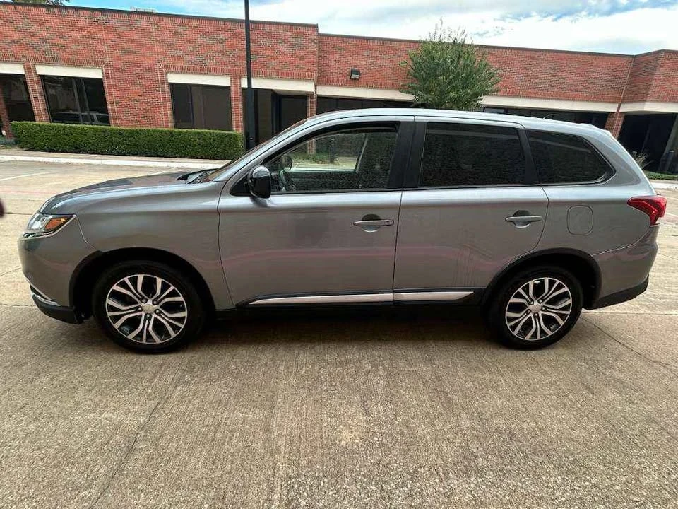 2016 Mitsubishi Outlander - Image 5 of 11