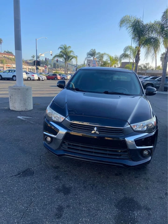 2016 Mitsubishi Outlander - Image 3 of 7