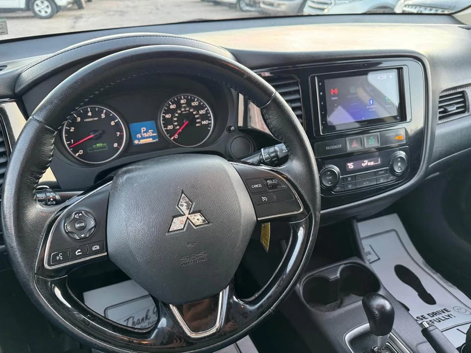 2016 Mitsubishi Outlander - Image 16 of 20