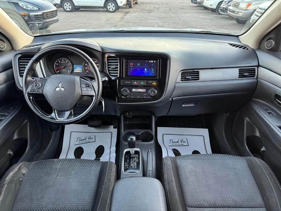 2016 Mitsubishi Outlander - Image 18 of 20