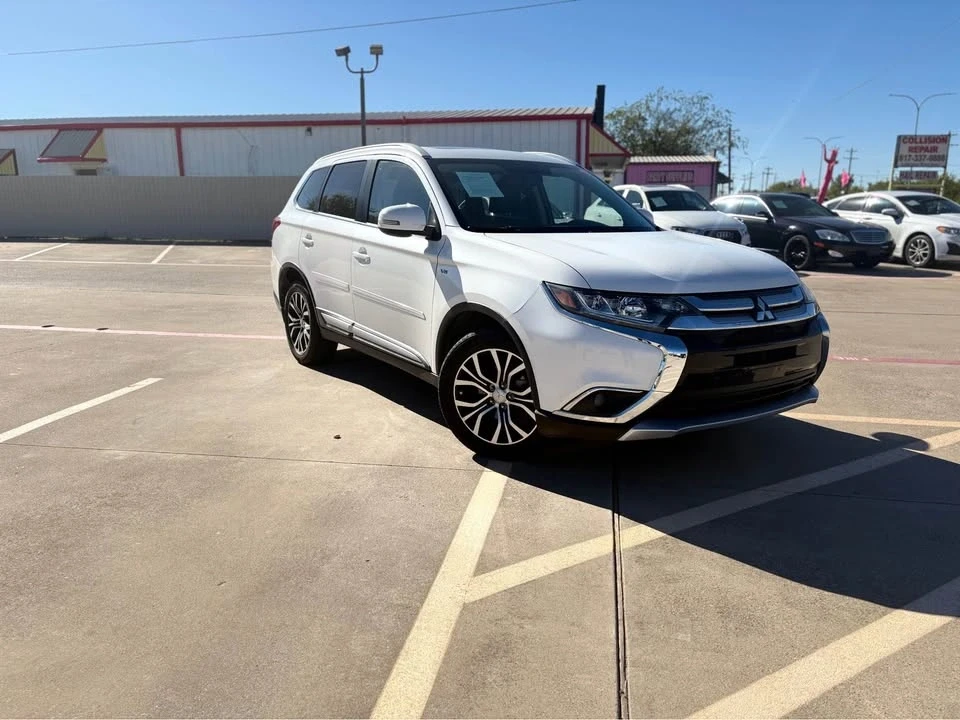 2016 Mitsubishi Outlander - Image 7 of 14