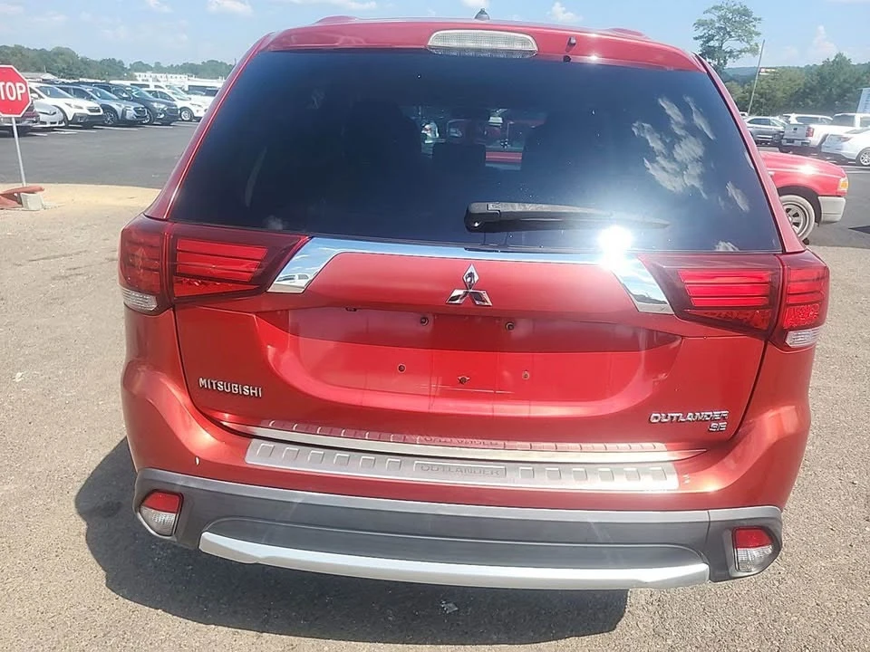 2016 Mitsubishi Outlander - Image 5 of 9