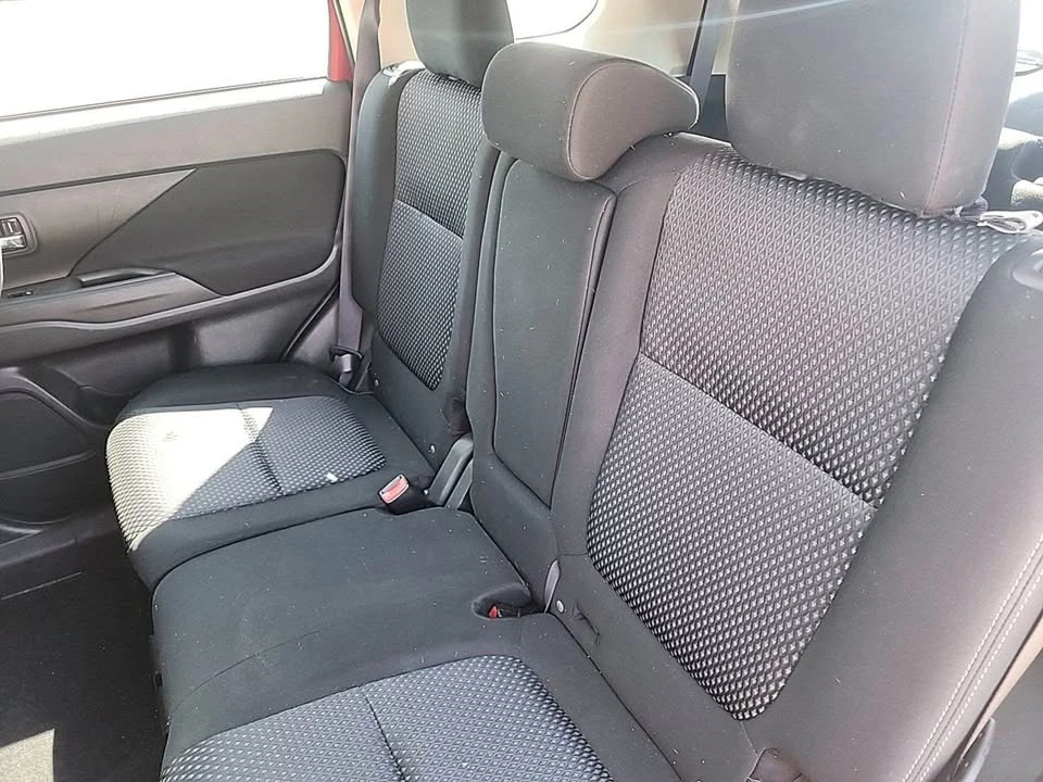 2016 Mitsubishi Outlander - Image 2 of 9