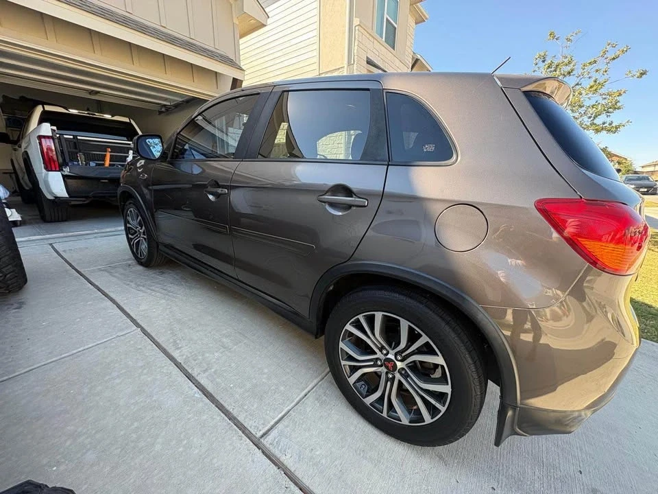 2016 Mitsubishi Outlander - Image 3 of 6