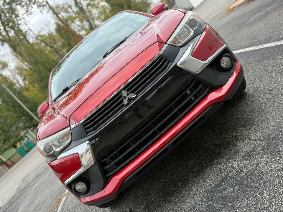 2016 Mitsubishi Outlander - Image 2 of 18