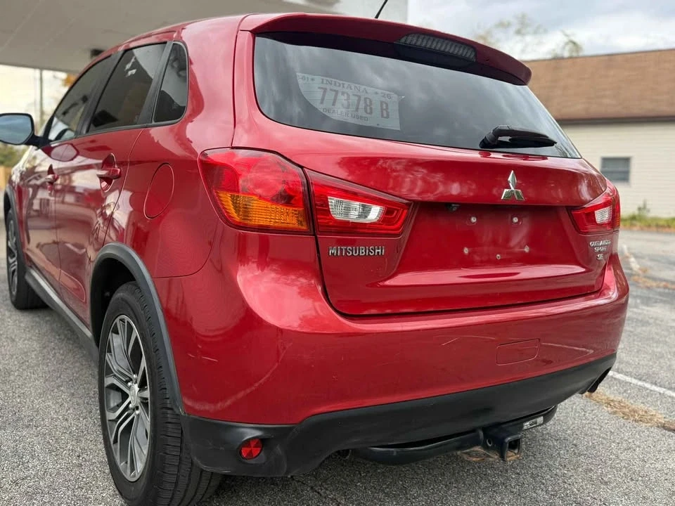 2016 Mitsubishi Outlander - Image 8 of 18