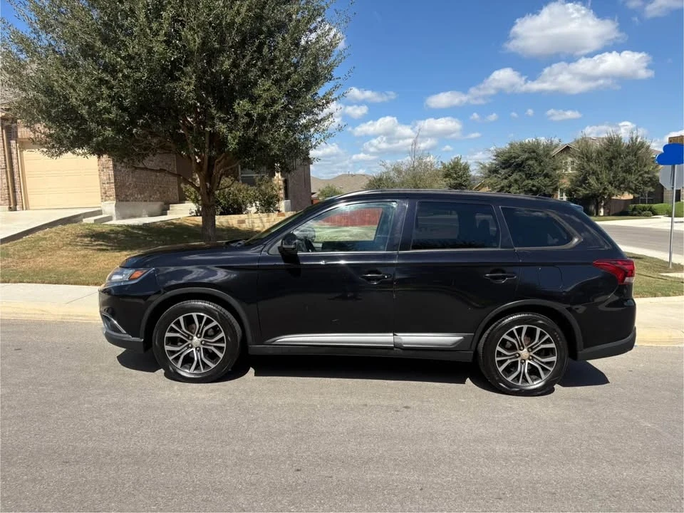2016 Mitsubishi Outlander - Image 6 of 12