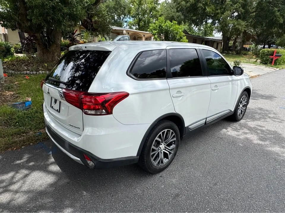 2016 Mitsubishi Outlander - Image 6 of 16