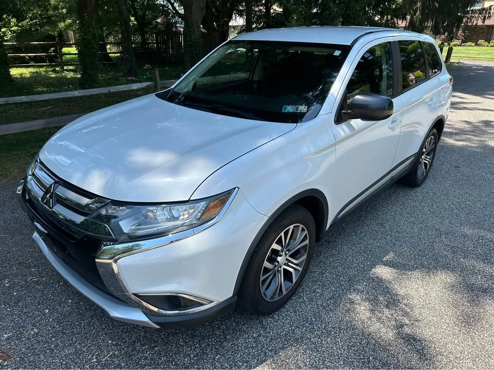 2016 Mitsubishi Outlander - Image 17 of 18
