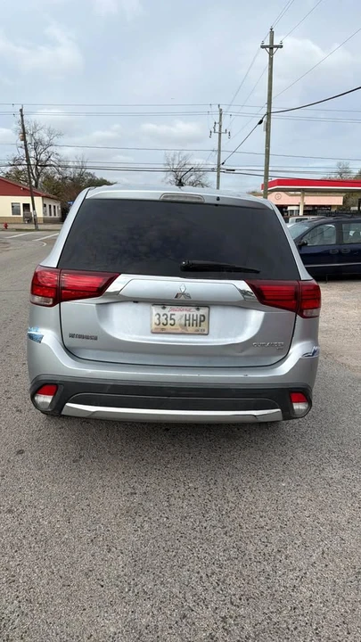 2016 Mitsubishi Outlander - Image 5 of 15