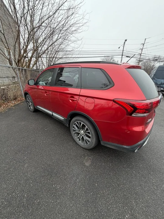2016 Mitsubishi Outlander - Image 6 of 6