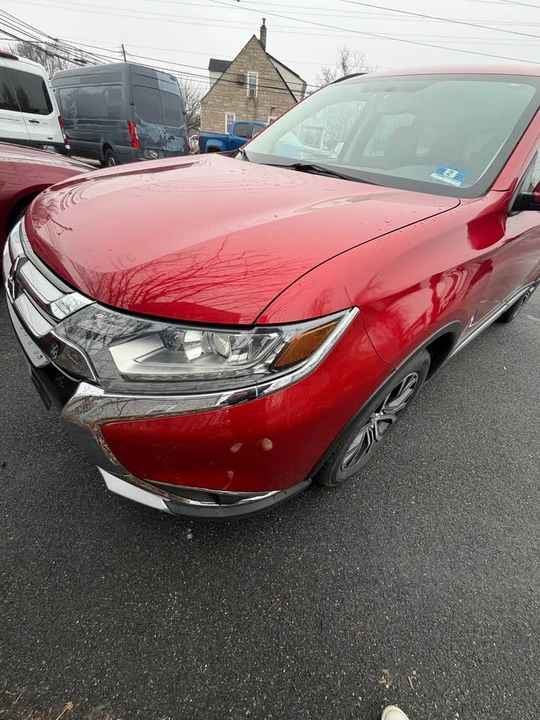 2016 Mitsubishi Outlander - Image 2 of 6