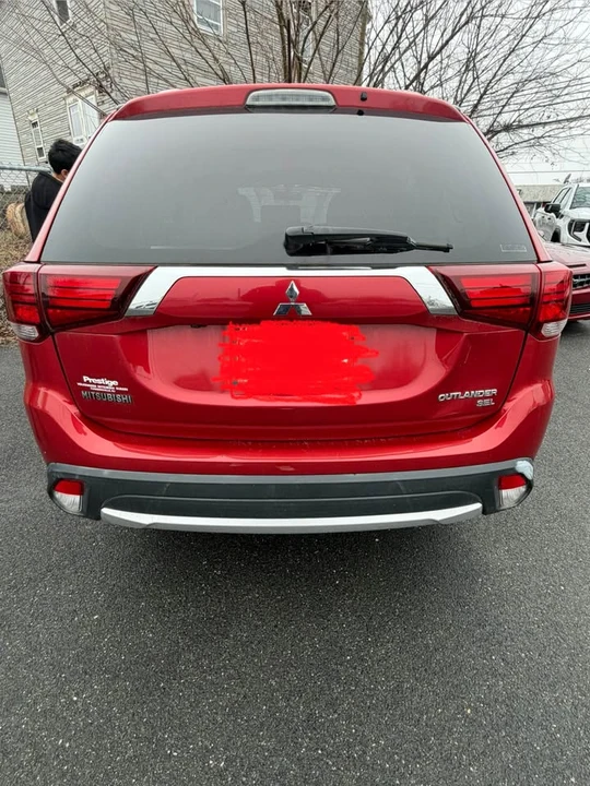 2016 Mitsubishi Outlander - Image 4 of 6