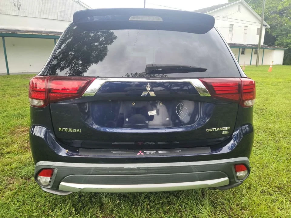 2016 Mitsubishi Outlander - Image 3 of 19