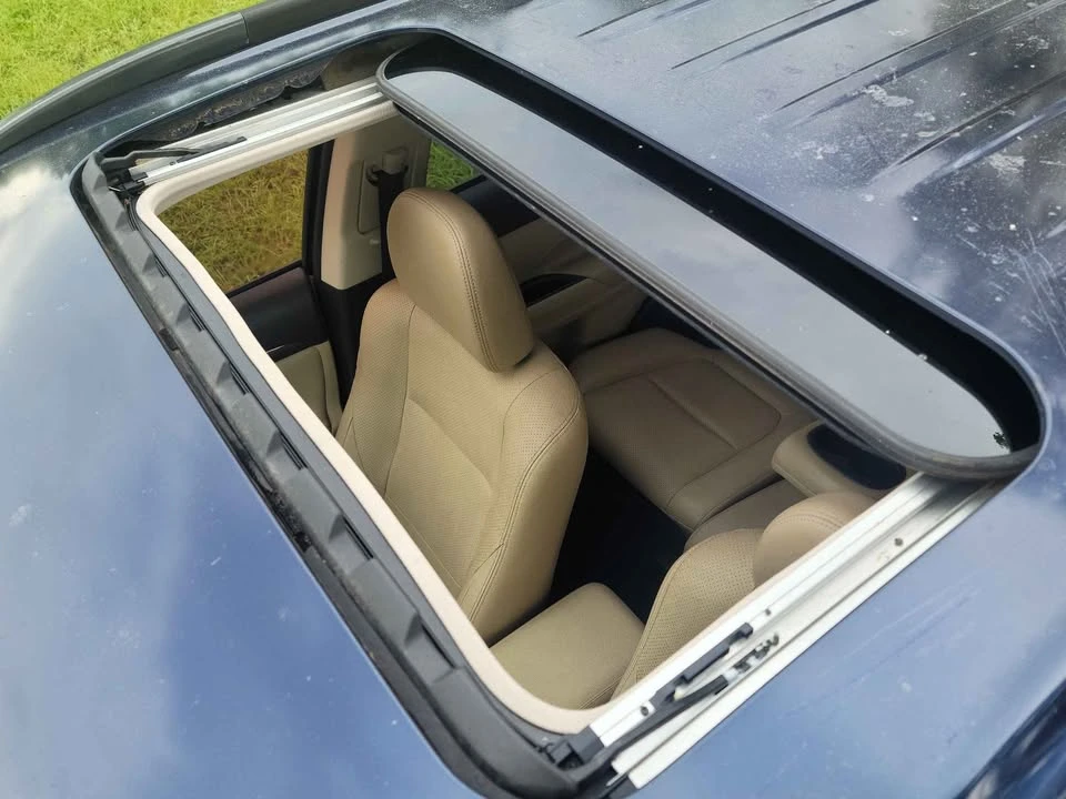 2016 Mitsubishi Outlander - Image 13 of 19