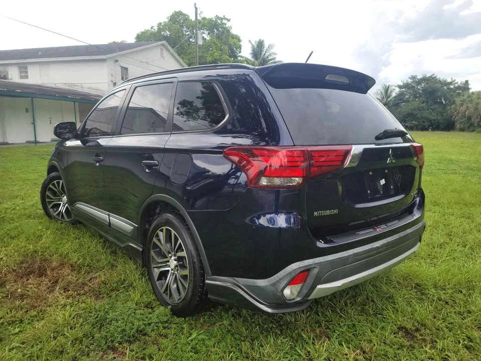 2016 Mitsubishi Outlander - Image 2 of 19