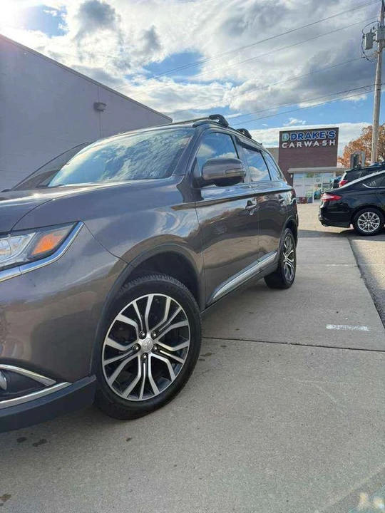 2016 Mitsubishi Outlander - Image 6 of 11