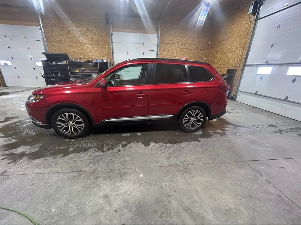 2016 Mitsubishi Outlander - Image 4 of 18