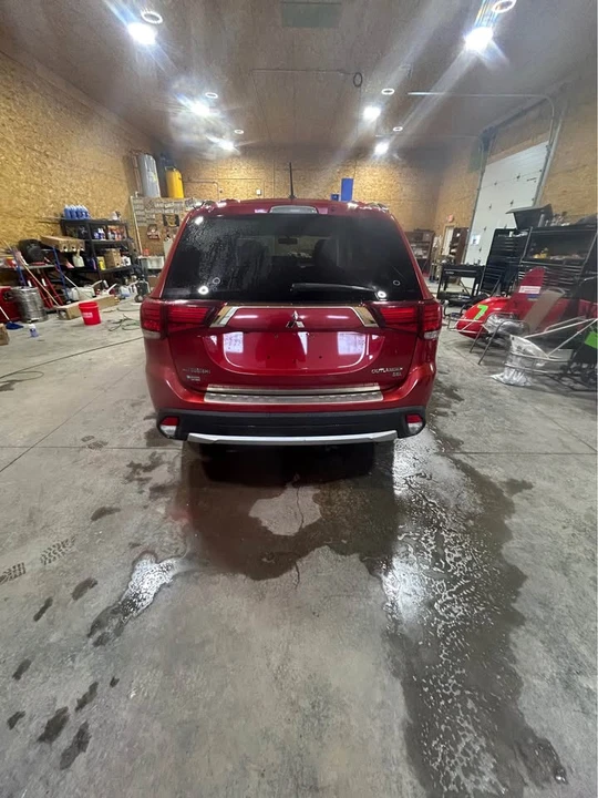 2016 Mitsubishi Outlander - Image 10 of 18